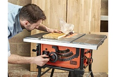 Настольная пила Black&Decker 1800 Вт, 5200 об/мин, диск 254x30 мм BES720