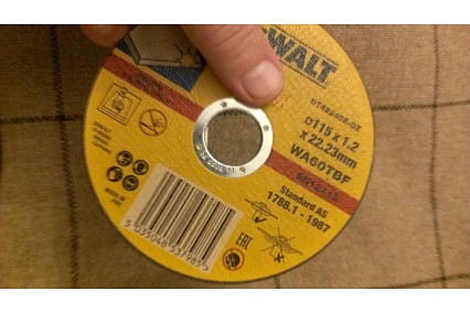 Круг отрезной по металлу INDUSTRIAL (115х22,2 мм) DeWalt DT42240Z