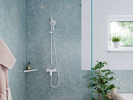 Душевая штанга Hansgrohe Unica S Puro 28631700 90 см со шлангом, матовый белый