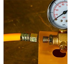 Ручной опрессовщик Deko HTP01 (5 л., 0-60 атм., 3 кг) 068-1311