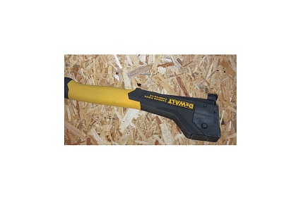 Степлер DeWalt ударный, корпус из углеволокна DWHT75900-0