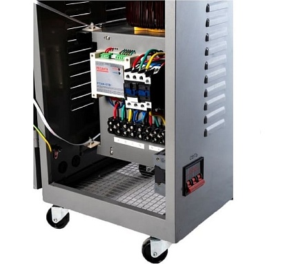 Трехфазный стабилизатор Ресанта АСН-15000/3-Ц 63/4/17