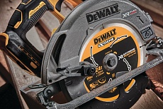 Дисковая пила DeWalt 18 В XR FLEXVOLT ADVANTAGE DCS573NT-XJ