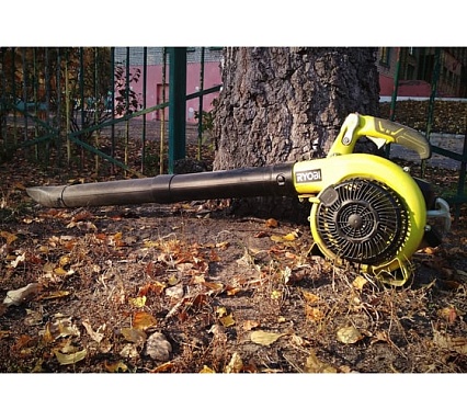 Бензиновая воздуходувка-пылесос Ryobi RBV26B 5133002353