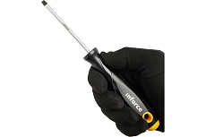 Шлицевая отвертка Inforce SL4x80 06-09-59