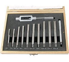 Комплект резьбонарезного инструмента CNIC Вороток и 10 метчиков М6-М12 Р18 в дер. коробке 11 поз. 53866