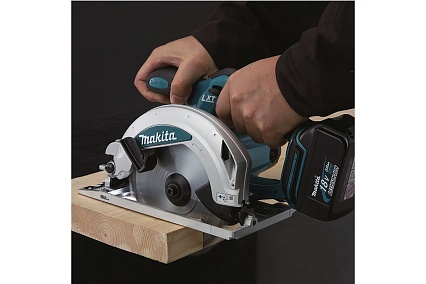 Дисковая пила Makita LXT DSS610RF