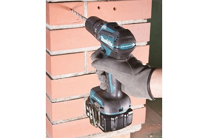 Аккумуляторная дрель-шуруповерт Makita DHP483Z