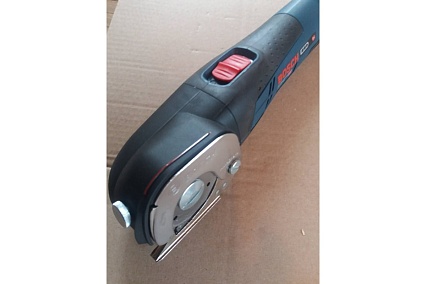 Аккумуляторные универсальные ножницы Bosch GUS 12V-300 0.601.9B2.904
