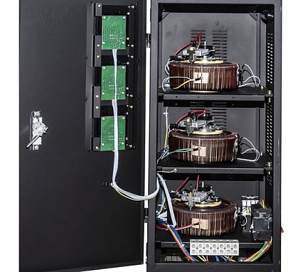 Трехфазный стабилизатор Ресанта АСН 20000/3 63/4/6