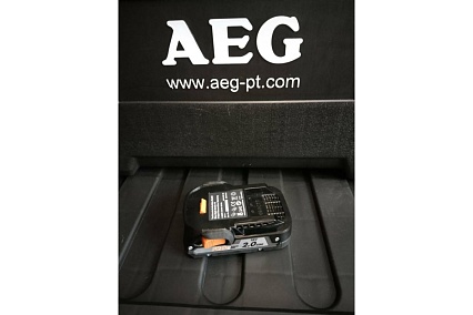 Аккумулятор L1820S (18 В; 2 A*ч; Li-ion) AEG 4935472275