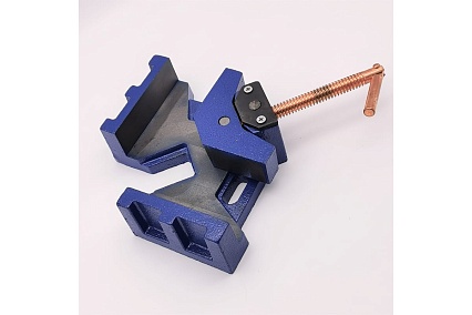 Угловые тиски BESTE 4", чугунные AC01101237