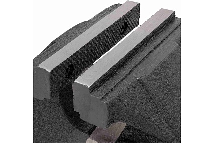 Тиски стальные усиленные поворотные с наковальней Rockforce 6"-150 мм RF-6540906(59932)