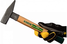 Слесарный молоток с деревянной рукояткой 500гр Sata 92404