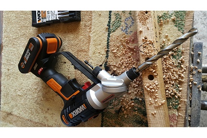 Аккумуляторная дрель-шуруповерт Worx Switchdriver WX176.2