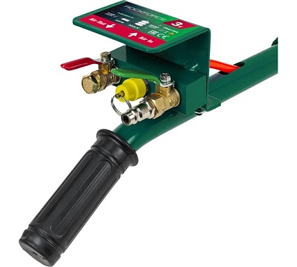 Домкрат подкатной пневматический Rockforce 3т RF-TRA1724(59250)