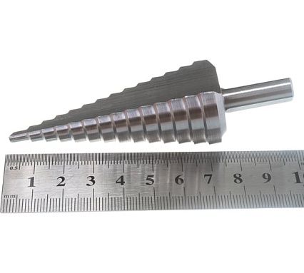 Ступенчатое сверло с прямой канавкой (4-30 мм) Messer  19-14-430