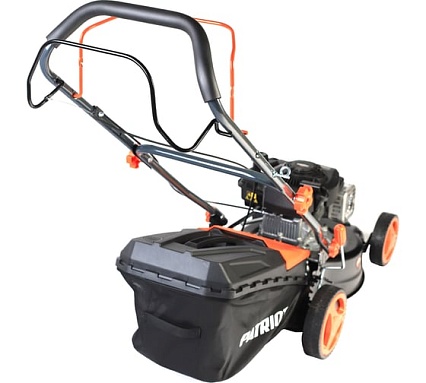 Бензиновая газонокосилка Patriot PT 42BS 512109017