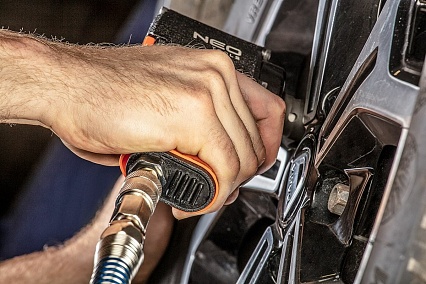 Пневматический ударный гайковерт Neo Tools 1/2", 680 Нм 14-006