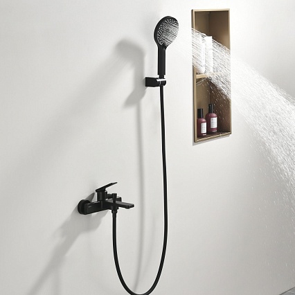 Смеситель для ванны Black&White Gravity GL-9101-MB черный матовый Смеситель для ванны Black&White Gravity GL-9101-MB черный матовый