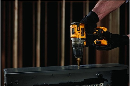 Бесщеточная дрель-шуруповерт DeWalt 12 В XR DCD701N-XJ