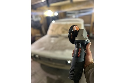 Угловая шлифмашина Bosch GWS 1000 0.601.821.8R0
