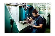 Прямошлифовальная машина Metabo GE 710 G Plus 600616000