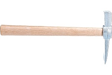 Молоток-кирочка с деревянной рукояткой Gigant 600г GH600