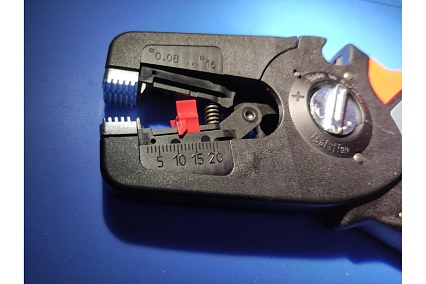 Автоматический стриппер Knipex PreciStrip16 L-195 мм в блистере KN-1252195SB