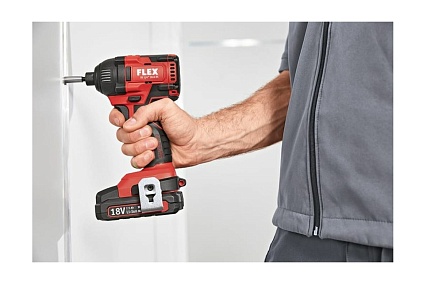 Трехскоростной ударный аккумуляторный шуруповерт Flex ID 1/4" 18.0-EC/5.0 Set 504920