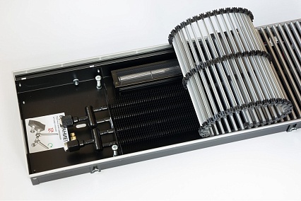 Внутрипольный конвектор с вентилятором, с решеткой KVZ KVZ-Vent-300-80-1400-2V-UA/RRA-300-1400-A