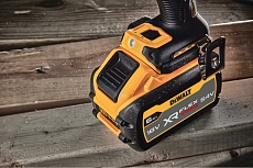 Ударная дрель-шуруповерт DeWalt 18 В XR FLEXVOLT ADVANTAGE XRP DCD999NT-XJ