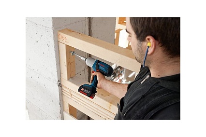 Аккумуляторный ударный гайковерт Bosch GDS 18 V-LI HT 0.601.9B1.301