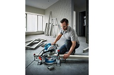 Сетевая торцовочная пила Bosch GCM 216 0601B33000