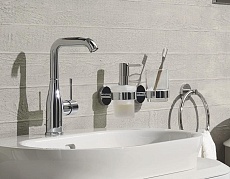 Смеситель для раковины Grohe Essence+ 32628001