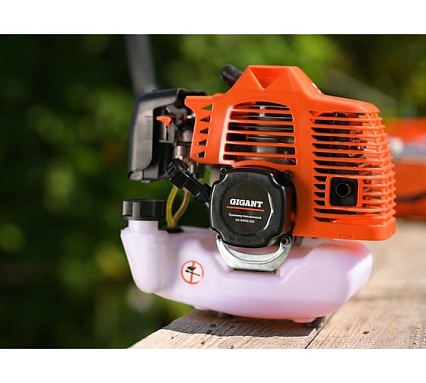 Бензиновый триммер 2,1 л.с., леска/нож, Gigant CG-KW02-520