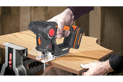 Аккумуляторный лобзик/сабельная пила Worx Axis WX550.9