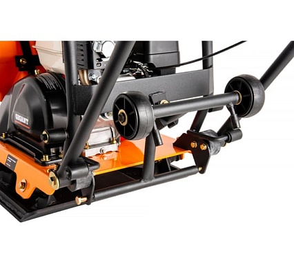 Виброплита с баком для воды 5.5 л.с. Gigant Honda Engine BVP80T-H160