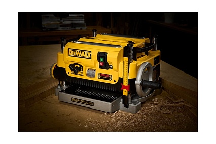 Рейсмусовый станок DeWalt DW735, 1800 Вт, 10000 об/мин DW735-A9