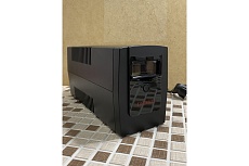 Линейно-интерактивный источник бесперебойного питания DKC 800 ВА/480 Вт, 1/1, 3xIEC C13, USB + RJ45, LCD, 1x8Aч INFOLCD800I