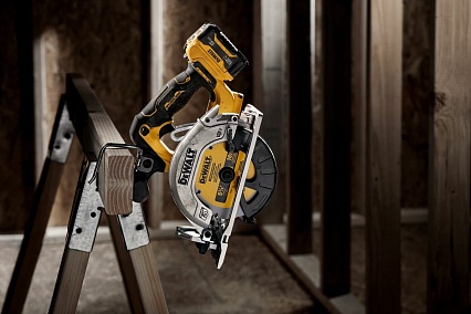 Дисковая пила DeWalt 12 В XR DCS512N-XJ