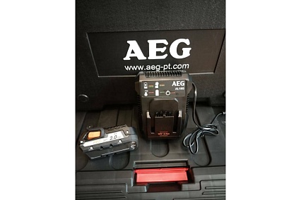 Аккумулятор (18 В; 2.0 А*ч; Li-Ion) + зарядное устройство SETL1820AL AEG 4935478072