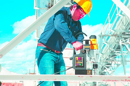 Сверлильный станок DeWalt DWE 1622 K
