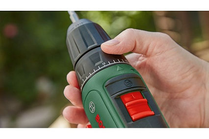 Аккумуляторная ударная дрель-шуруповерт Bosch EasyImpact 18V-40 06039D8101