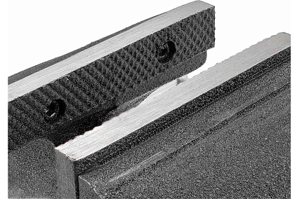 Тиски стальные с наковальней Rockforce 4", 100 мм RF-6540204(3865)