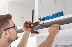 Струбцина пистолетного типа BESSEY 0.75 кН, 150 x 60 мм, распор 125-270 мм BE-EZM15-6