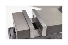 Тиски станочные с поворотным основанием Stalex ширина губок 100 мм QM16100