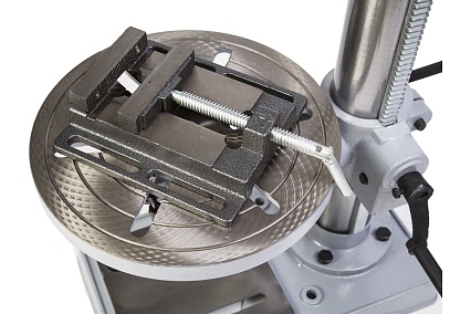 Сверлильный станок Kraftwell 16 мм, 550 Вт KRW-DP16