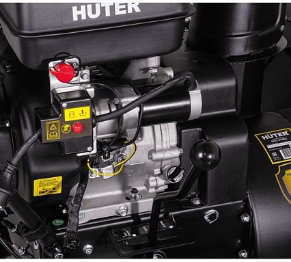 Бензиновый снегоуборщик Huter SGC 8100C 70/7/4