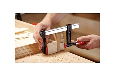 Струбцина BESSEY из ковкого чугуна 1500/120, усилие 5.5 кН, с деревянной рукояткой BE-DUO65-8